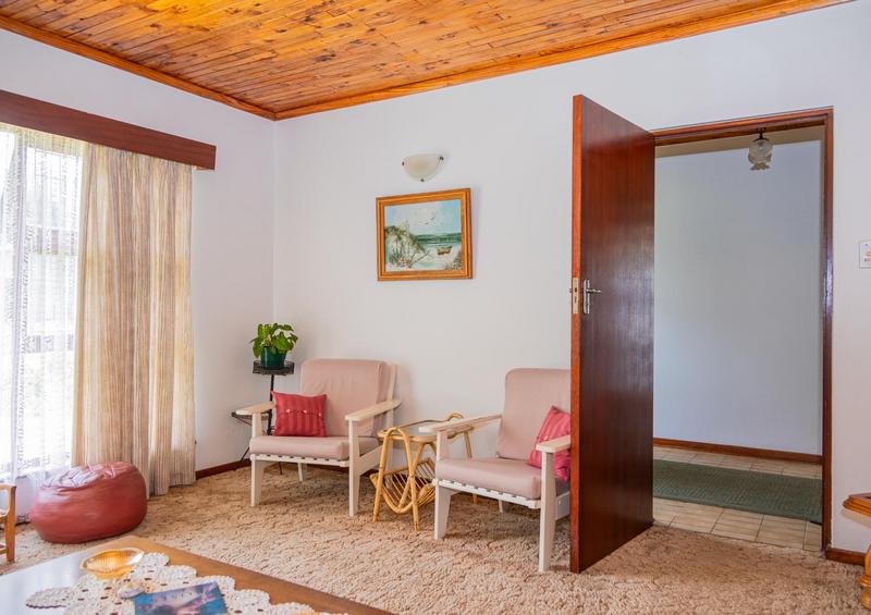 5 Bedroom Property for Sale in Heather Park Western Cape